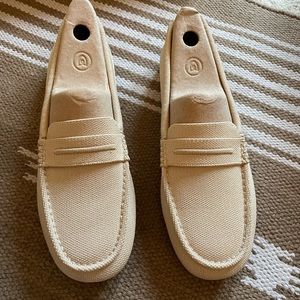 Rothys Loafers Size 9 Sesame